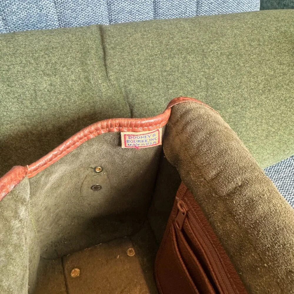 Dooney and Bourke Green Leather Purse - Picture 7 of 10